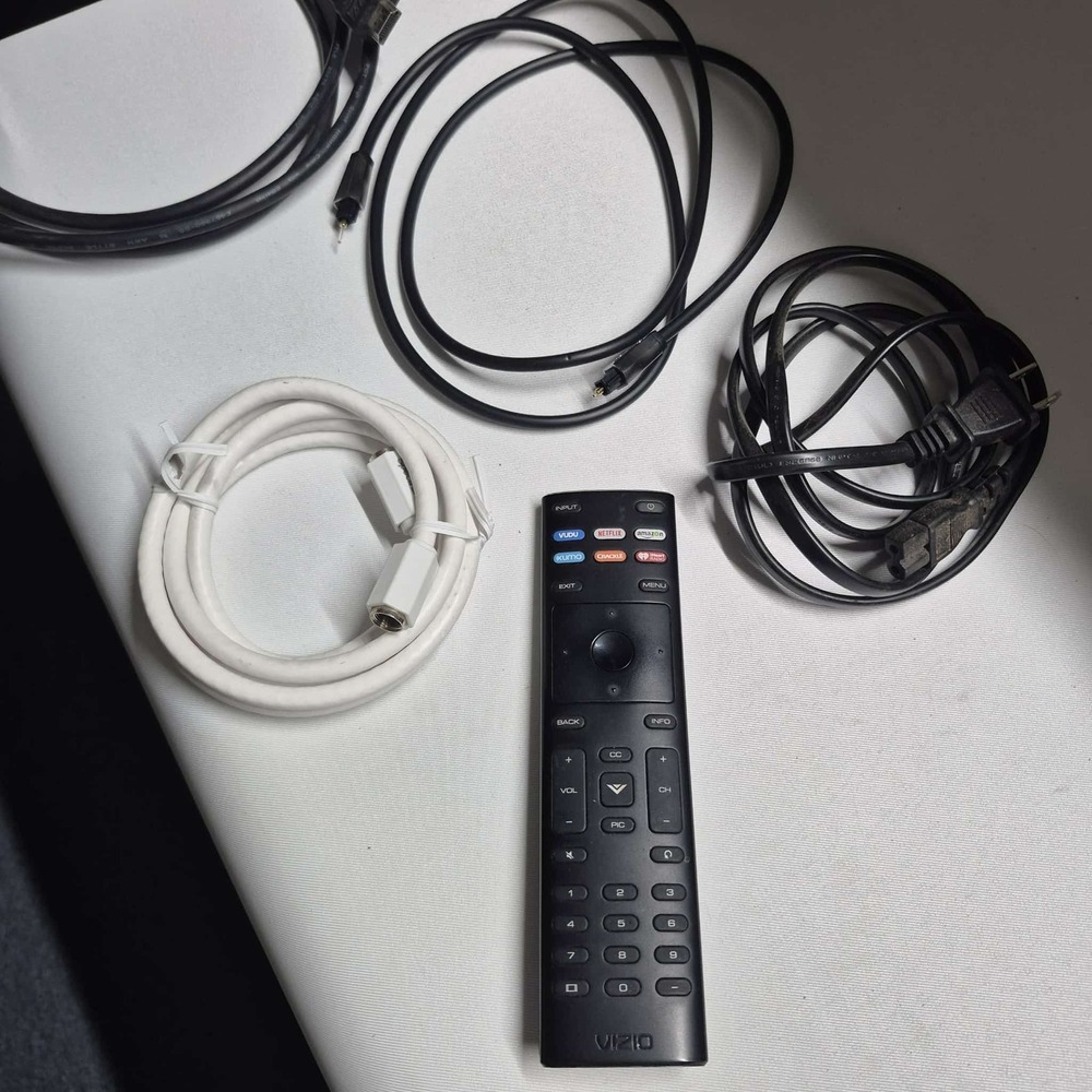 NEW Vizio Smart TV Accessories Bundle XRT136 Remote Control With Various Cables
